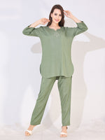 Load image into Gallery viewer, Women Green Solid Embroidered Stylish Co-ord Set