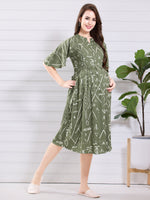 Load image into Gallery viewer, Arela Green Printed Maternity Nightdress