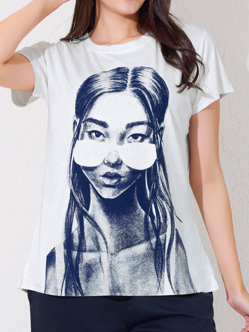Women's Graphic Print T-shirt with Navy Blue Cargo Pants