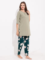 Load image into Gallery viewer, WOMEN Top And Trouser Hosiery Night Suit Green
